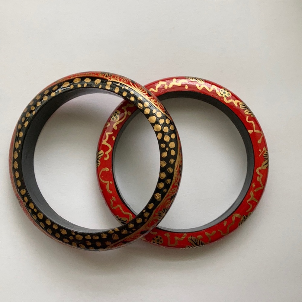 ❤️3/$15❤️ Two wood bracelets/Bangles